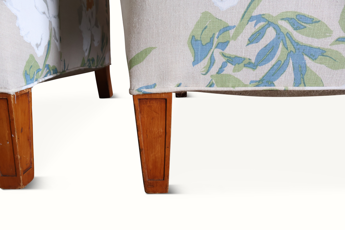 Paire de chaises de style George Smith en Lake August « Matija »
