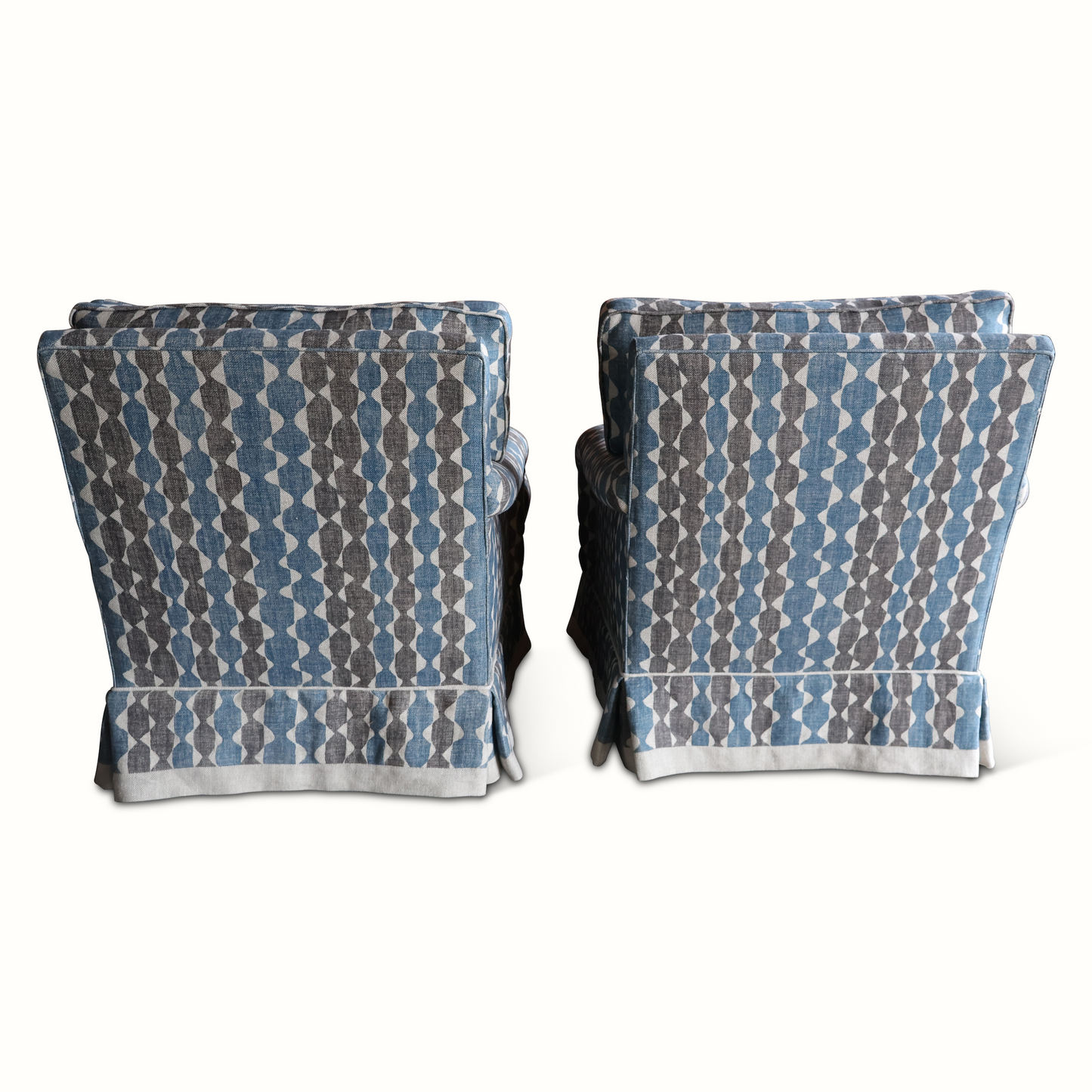 Paire de fauteuils rembourrés en Fermoie 'Whittle'